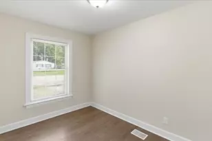 7468 E Parr St, Sun River Terrace, IL 60964 - Photo 9
