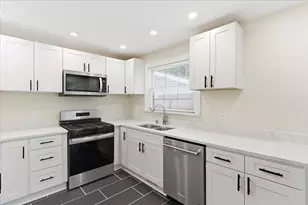 7468 E Parr St, Sun River Terrace, IL 60964 - Photo 5