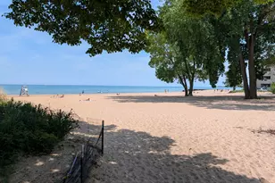 1057 W Pratt Blvd, Chicago, IL 60626 - Photo 23