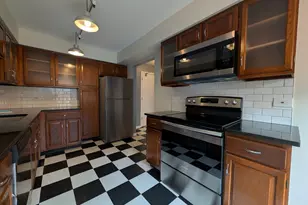 1057 W Pratt Blvd, Chicago, IL 60626 - Photo 5