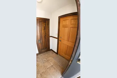 5433 W Melrose Street, Chicago, IL 60641 - Photo 5