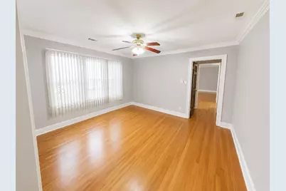 5433 W Melrose Street, Chicago, IL 60641 - Photo 35