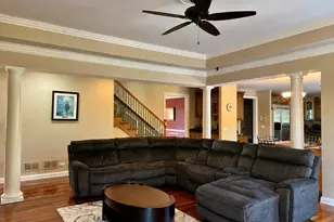 948 Lorie Ln, Lake Zurich, IL 60047 - Photo 9