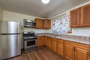 903 S McAlister Ave, Waukegan, IL 60085 - Photo 9