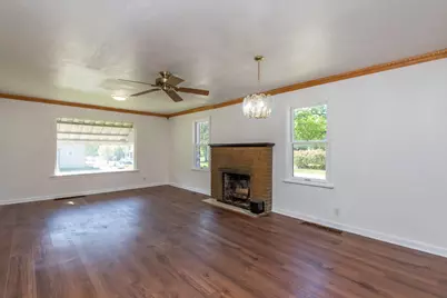 903 S McAlister Avenue, Waukegan, IL 60085 - Photo 5
