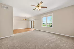 3705 Green Tree Ln, Dekalb, IL 60115 - Photo 7