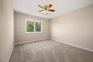 3705 Green Tree Ln, Dekalb, IL 60115 - Photo 27
