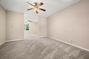 3705 Green Tree Ln, Dekalb, IL 60115 - Photo 5
