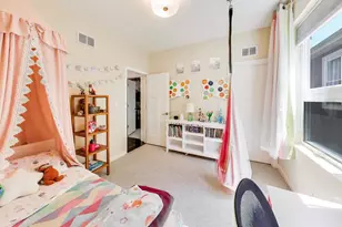 1933 N Lawndale Ave, Chicago, IL 60647 - Photo 17