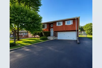 4500 Clearview Drive, McHenry, IL 60050 - Photo 1