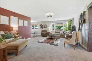 409 E Oak St, Fairbury, IL 61739 - Photo 15