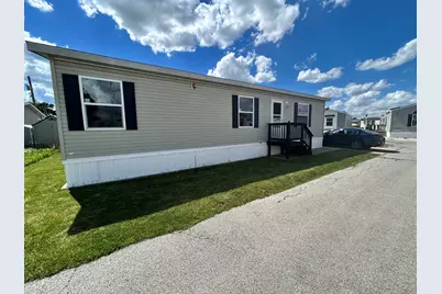 8800 S Harlem Avenue #404, Bridgeview, IL 60455 - Photo 1