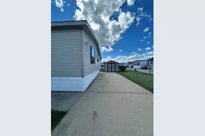 8800 S Harlem Avenue #404, Bridgeview, IL 60455 - Photo 3