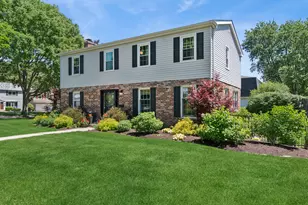 307 S Ellyn Ave, Glen Ellyn, IL 60137 - Photo 1