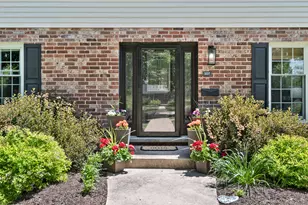 307 S Ellyn Ave, Glen Ellyn, IL 60137 - Photo 3