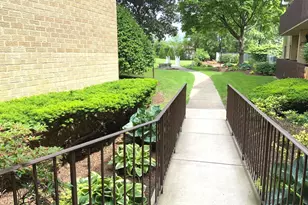 1103 N Mill St, Naperville, IL 60563 - Photo 33