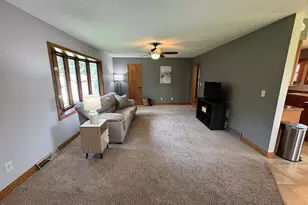 945 Sunset Dr, Milledgeville, IL 61051 - Photo 7