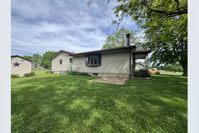 945 Sunset Drive, Milledgeville, IL 61051 - Photo 3