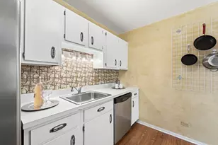 720 Wellington Ave, Elk Grove Village, IL 60007 - Photo 15