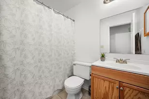 1265 Ranchview Ct, Buffalo Grove, IL 60089 - Photo 15