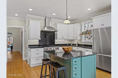 2124 W Eastwood Avenue, Chicago, IL 60625 - Photo 11