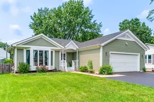 809 Carol Ave S, McHenry, IL 60050 - Photo 3