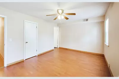 6534 W Montrose Avenue #1W, Harwood Heights, IL 60706 - Photo 13