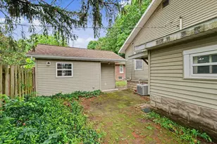 206 N Victor St, Champaign, IL 61821 - Photo 27