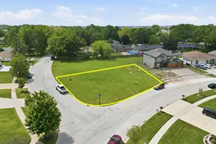 806 W Westgate Dr, Peotone, IL 60468 - Photo 1