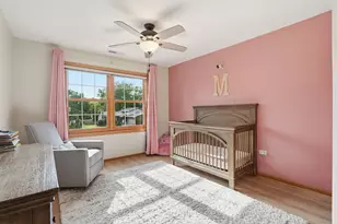 3255 N Daniels Ct, Arlington Heights, IL 60004 - Photo 17