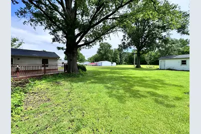 17 Crestwood, Centralia, IL 62801 - Photo 9