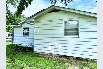 17 Crestwood, Centralia, IL 62801 - Photo 3