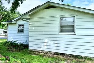 17 Crestwood, Centralia, IL 62801 - Photo 3