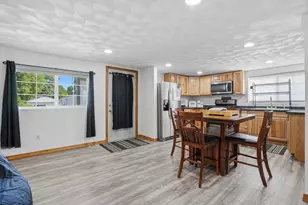 526 E Orange St, Geneseo, IL 61254 - Photo 9
