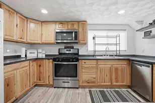 526 E Orange St, Geneseo, IL 61254 - Photo 7