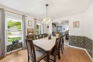 260 Hillhurst Dr, Cary, IL 60013 - Photo 7