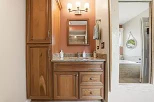 260 Hillhurst Dr, Cary, IL 60013 - Photo 25
