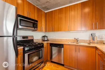 611 S Wells Street #2404, Chicago, IL 60607 - Photo 9