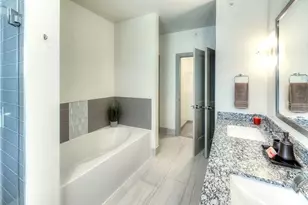 668 E Algonquin Rd, Schaumburg, IL 60173 - Photo 7