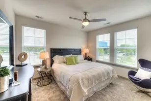 668 E Algonquin Rd, Schaumburg, IL 60173 - Photo 5