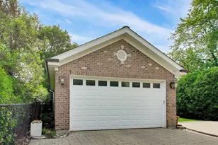 713 N Beverly Ln, Arlington Heights, IL 60004 - Photo 45