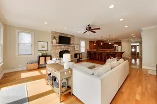713 N Beverly Ln, Arlington Heights, IL 60004 - Photo 11