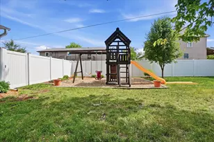 311 S 2nd Ave, Chenoa, IL 61726 - Photo 23