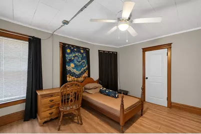 226 W Locust Street, Dekalb, IL 60115 - Photo 21
