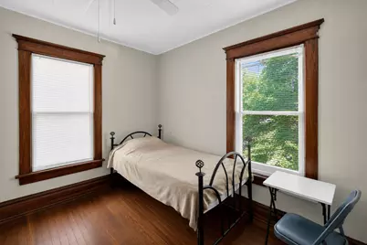226 W Locust Street, Dekalb, IL 60115 - Photo 15