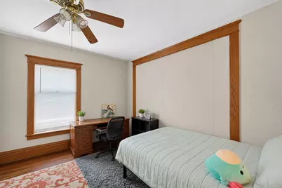 226 W Locust Street, Dekalb, IL 60115 - Photo 9