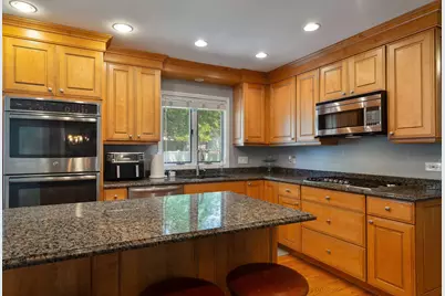 1129 Tamarack Lane, Libertyville, IL 60048 - Photo 15