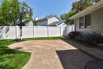 1129 Tamarack Lane, Libertyville, IL 60048 - Photo 39