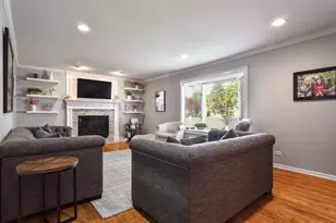 1129 Tamarack Ln, Libertyville, IL 60048 - Photo 9