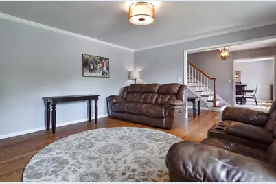 1129 Tamarack Lane, Libertyville, IL 60048 - Photo 5